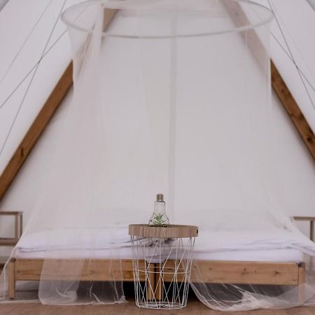 Lupa Tent บูดาคาลาสซ์ ภายนอก รูปภาพ