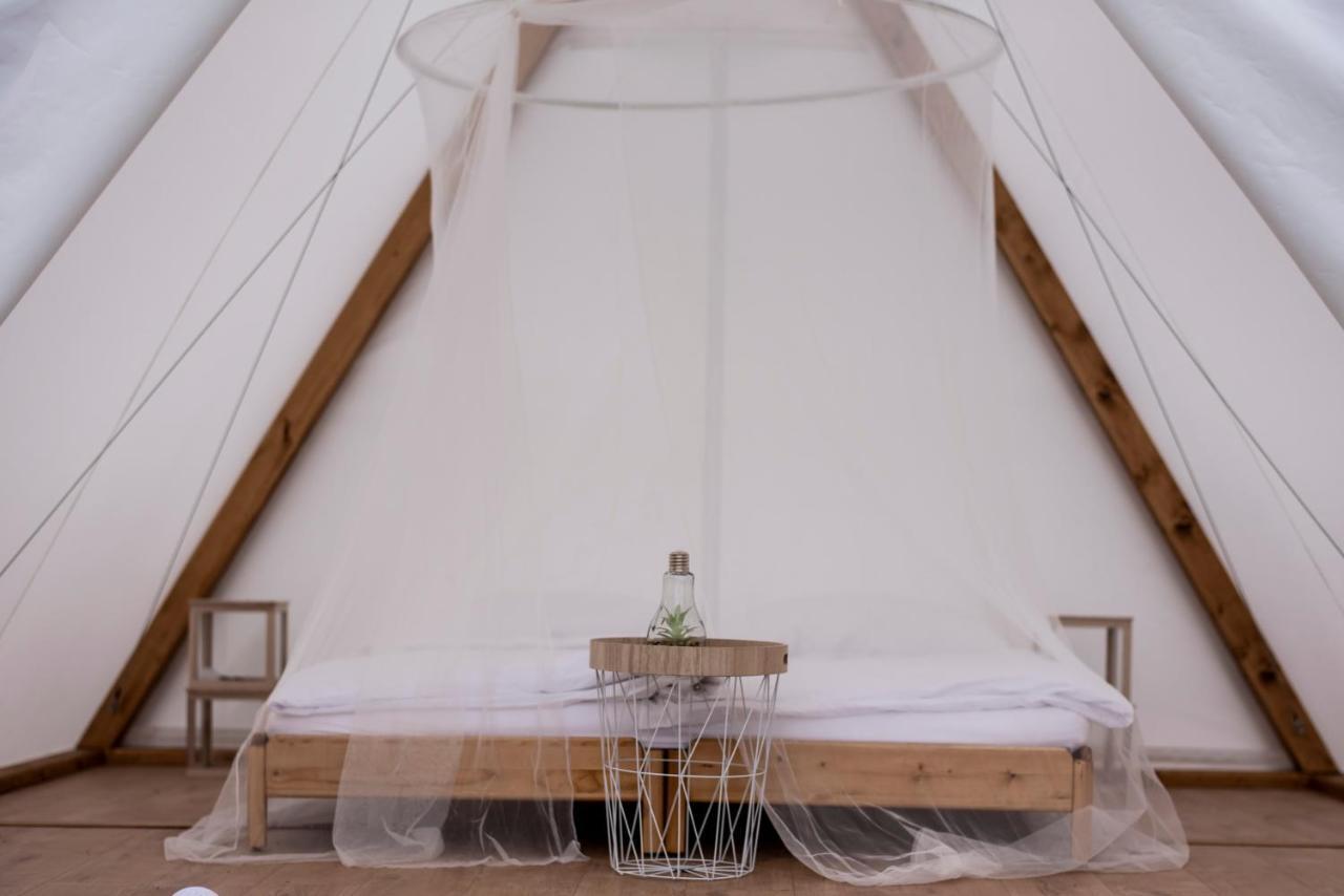 Lupa Tent บูดาคาลาสซ์ ภายนอก รูปภาพ